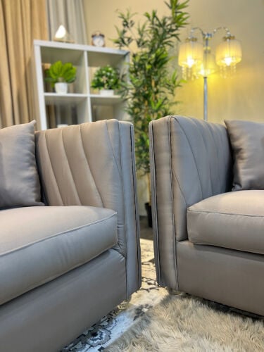 Home centre 7 seater 3+2+2 sofa set