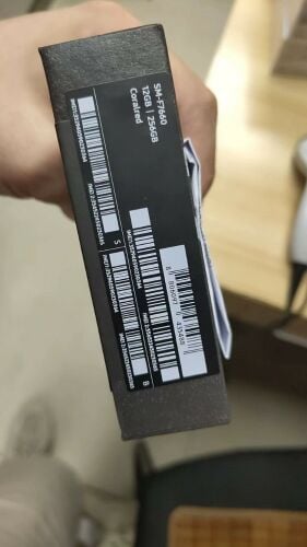 Samsung Galaxy Z Flip7 (Coral Red)