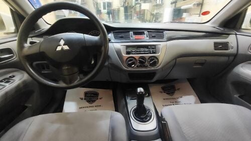 Mitsubishi lancer
