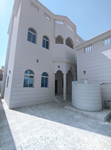 للايجار فيلا في معيذر