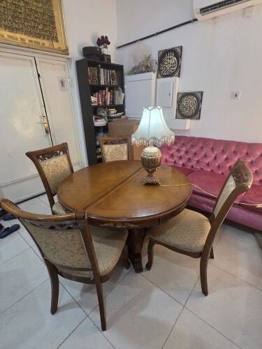 طاولة طعام خشب