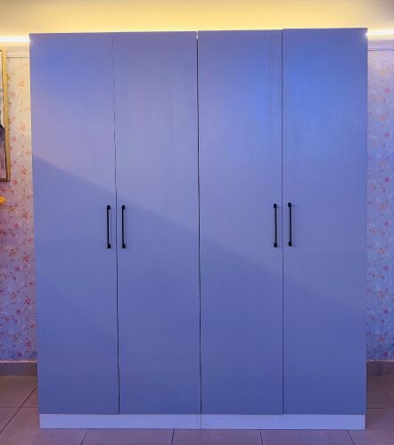 4 boor Cabinet