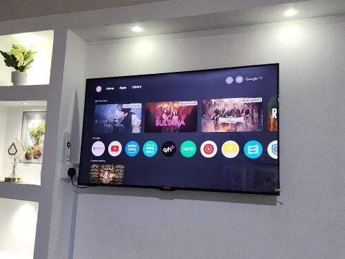 50 Smart Google 4k Tv with box