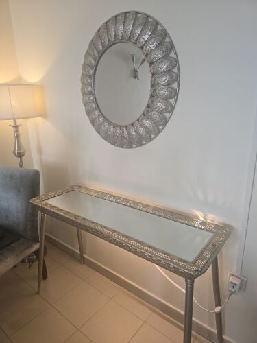 console with mirror set