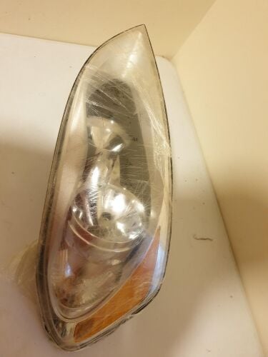 Right front headlight for Volvo