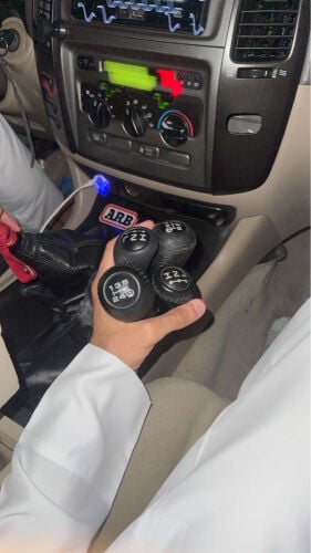 قبضة قير نظيفه اصليه 