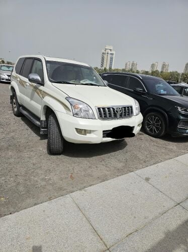 • 2009 Toyota Prado.