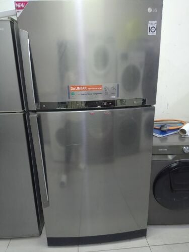LG Big  fridge big FOR sale