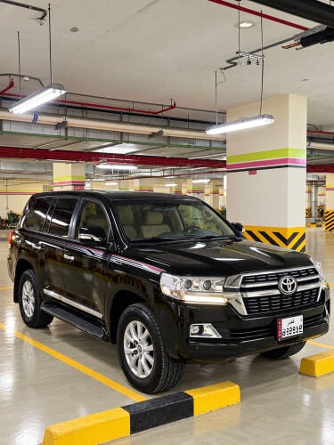 GXR 2018 V8 black colour 
