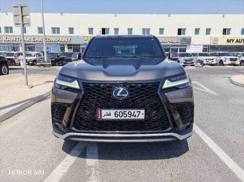 Lexus LX600