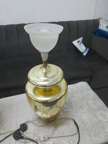 للبيع عدد ٢ ابجوره الون ذهبي