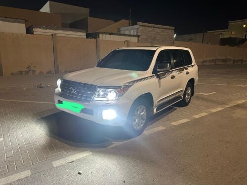 لاندكروزر جي اكس ار ٢٠١٣