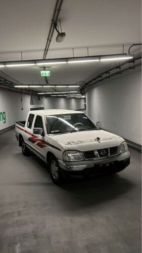 Nissan pickup sale