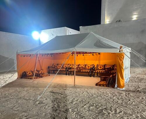 خيم وكراسي حديد