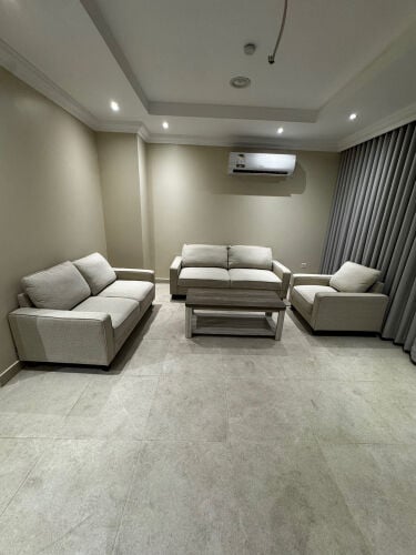 3saters+2 seaters +1 seater +table