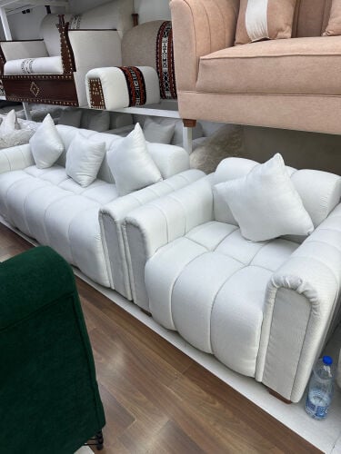 FOR SALE READYMADE SOFA 