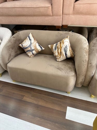 FOR SALE READYMADE SOFA 