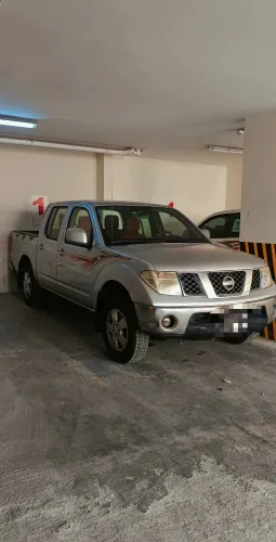نيسان نافارا 2015