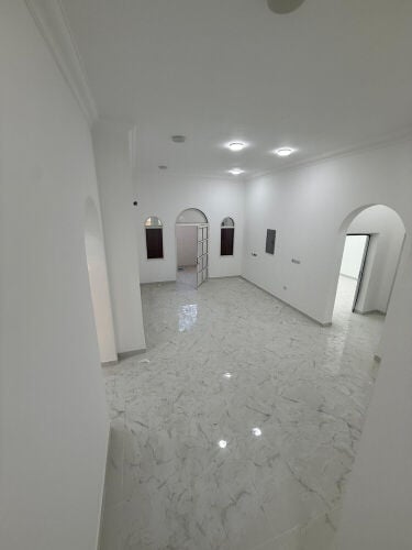 فيلا بمجلس خارجى بمعيذر الريان