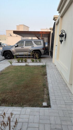 للبيع او للبدل معه تيوتا ٢٢ وفوق