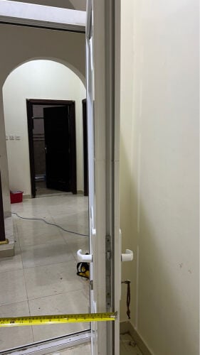 باب المنيوم لبيع