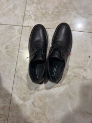 حذاء جديد  جدا مقاس ٤٧