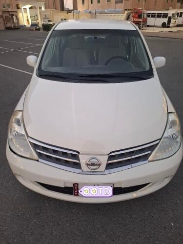 NISSAN TIDA