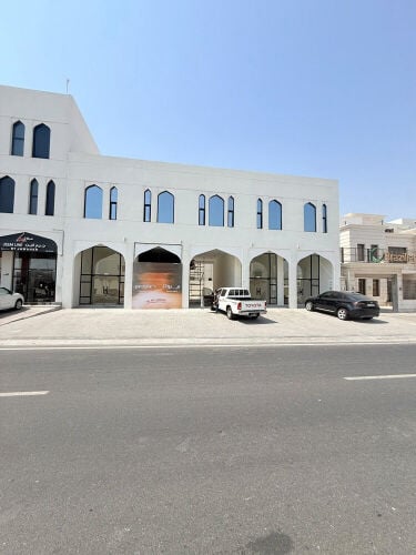 للإيجار محلات في الدحيل 