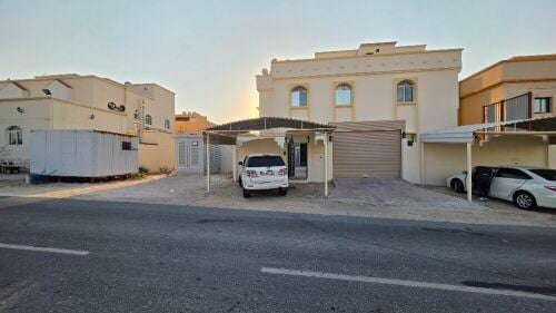 Standalone villa for rent in Umm Sa