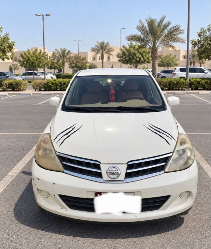 2009 nissan tida 