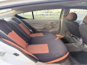 Nissan Sunny 2012