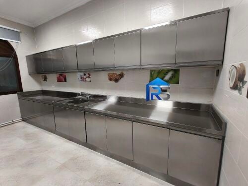 SS Down and Up Cabinet's Kitchen