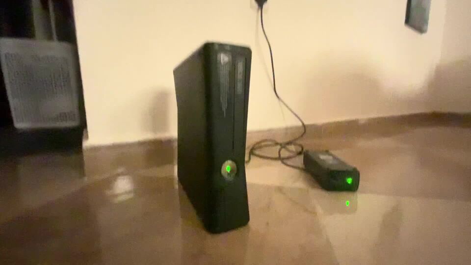 Xbox 360 S slim 4GB
