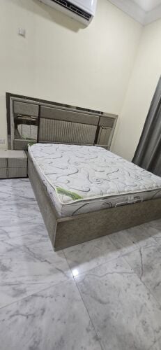 Luxury bed room set for Sell