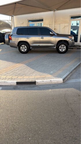 للبيع