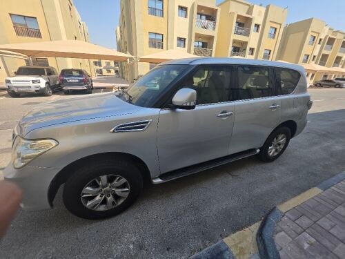 Nissan Patrol SE