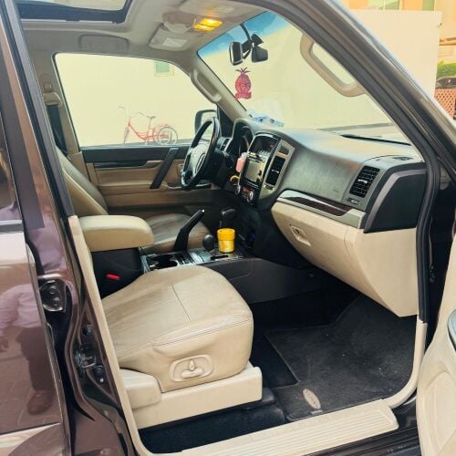 Mitsubishi pajero 2022