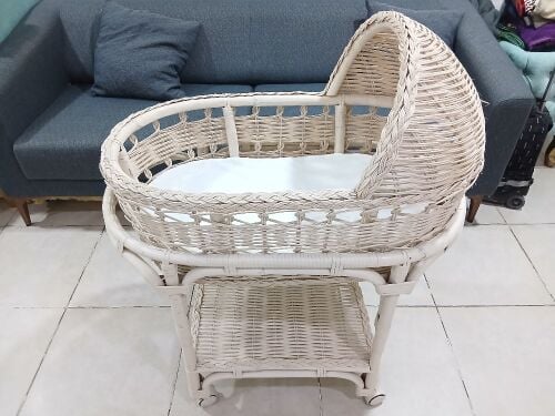 BABY CRIB NOT USED
