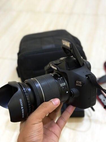canon 2000d with all accessories 