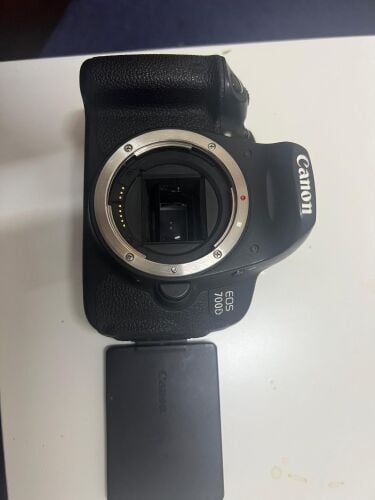 Canon D700 with Battery Grip