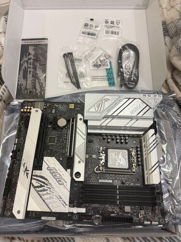 asus rog strix mobo