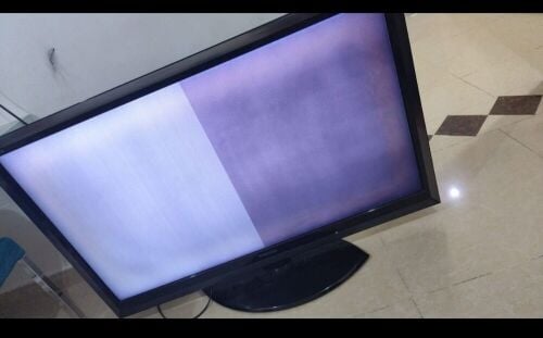 TOSHIBA 47" LCD TV SCREEN ISSUE