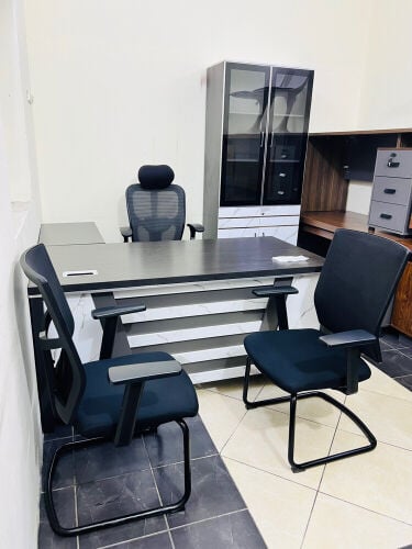 used Office Furniture Selling 