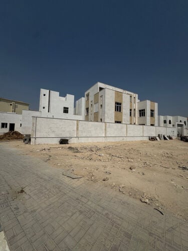 للبيع فلل راقيه في الغرافه