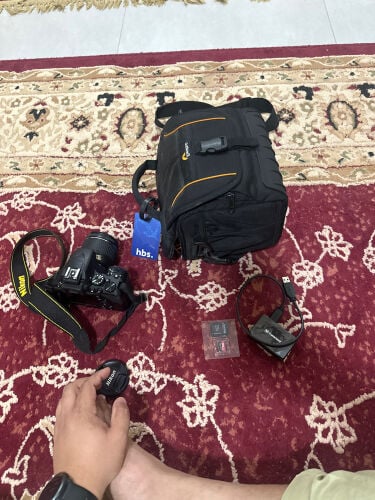 Nikon D3500 DSLR Kit — Only 6% used