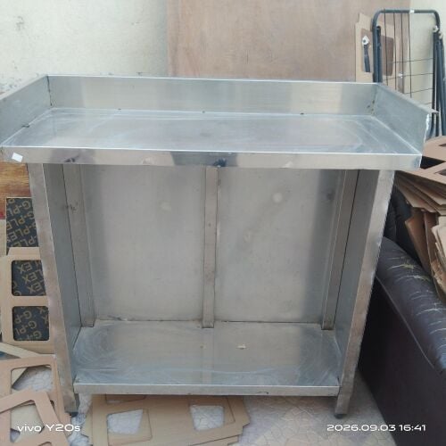 Steel table (1.0. L, 0 42W, 1 80 H)