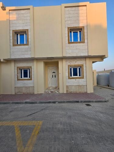 الصخامة فيلا بالمكيفات 6 غرف