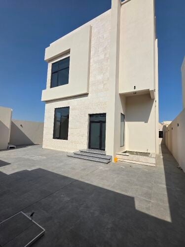 الثمامة فيلا مودرن جديدة للبيع