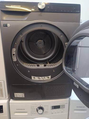 Heat pump dryer