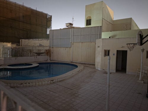 للبيع مجمع فلل - مدينة خليفة الشم